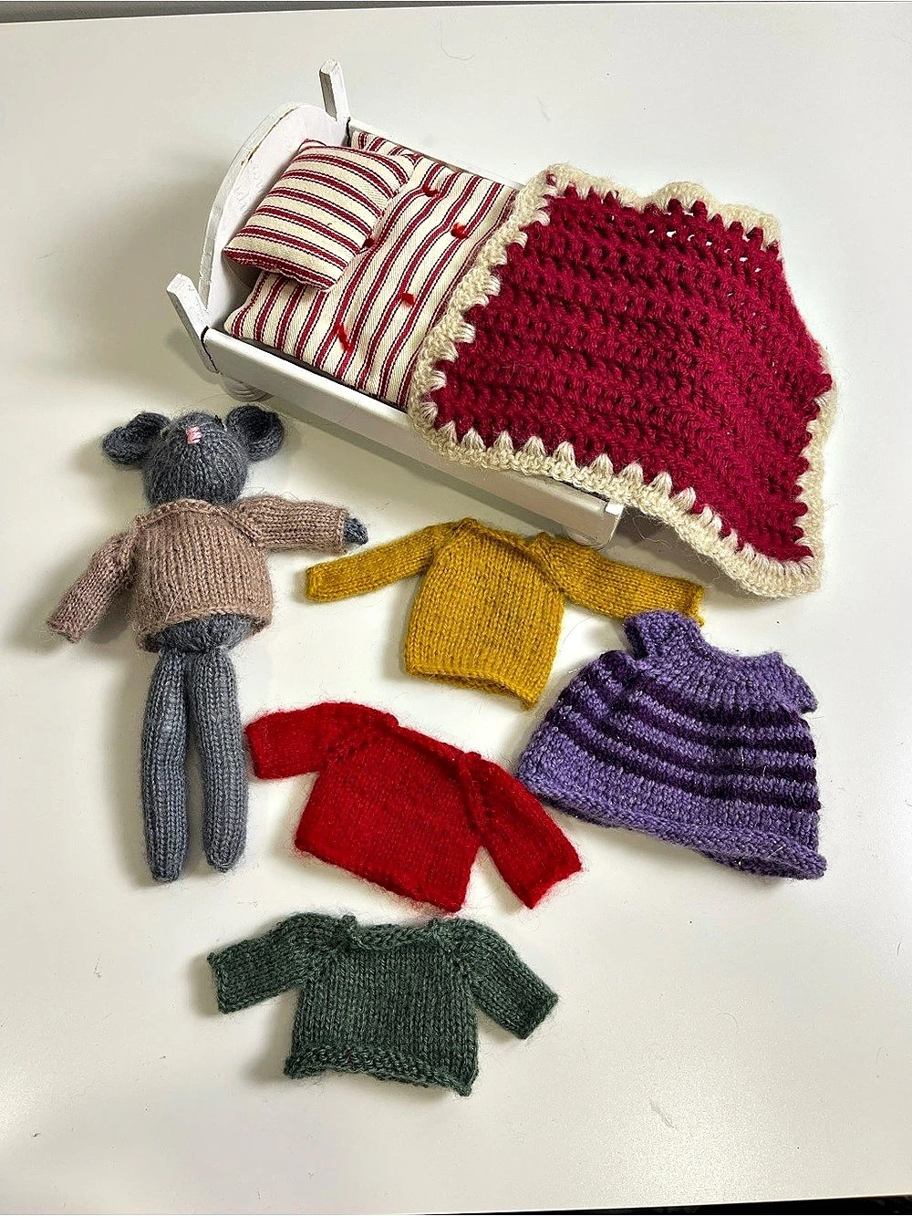 Handmade Knit Mouse Toy mice Christmas Thriftmas homemade